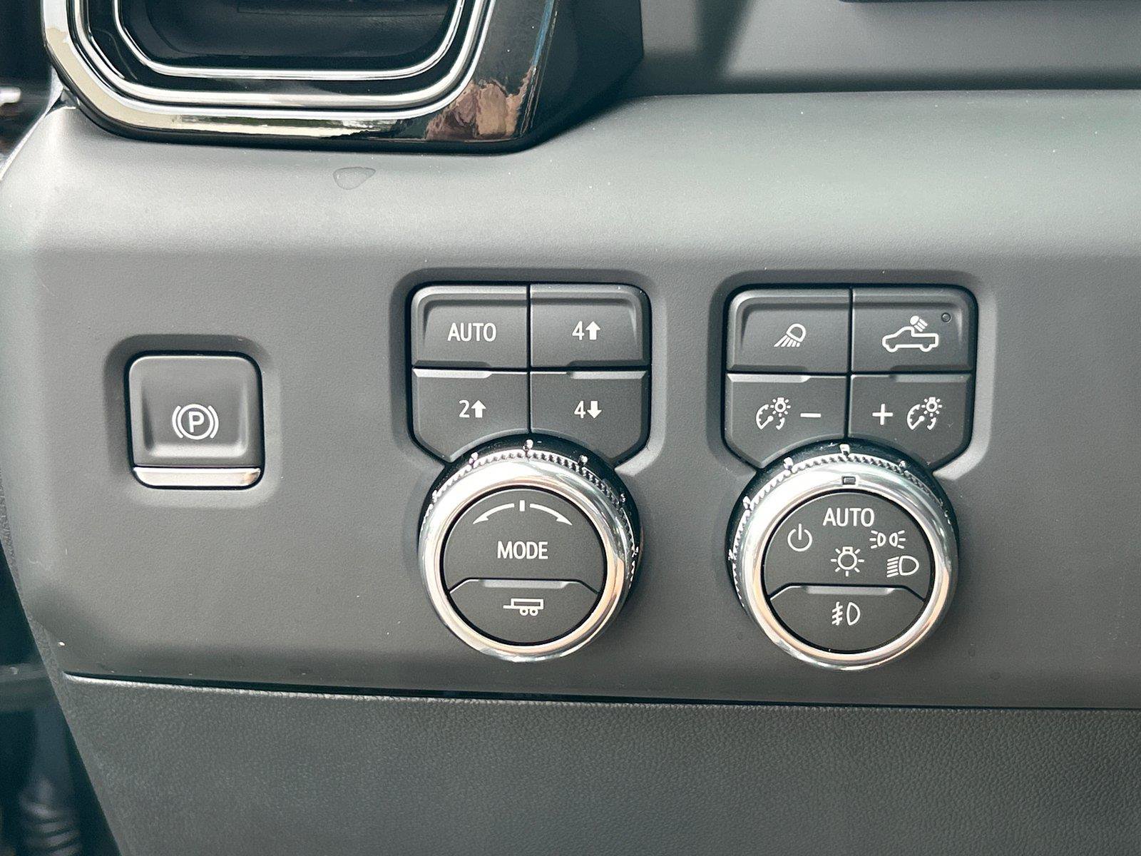 New 2026 GMC Sierra 2500 AT4 w/ AT4 Premium Plus Package AWD/4WD image 30