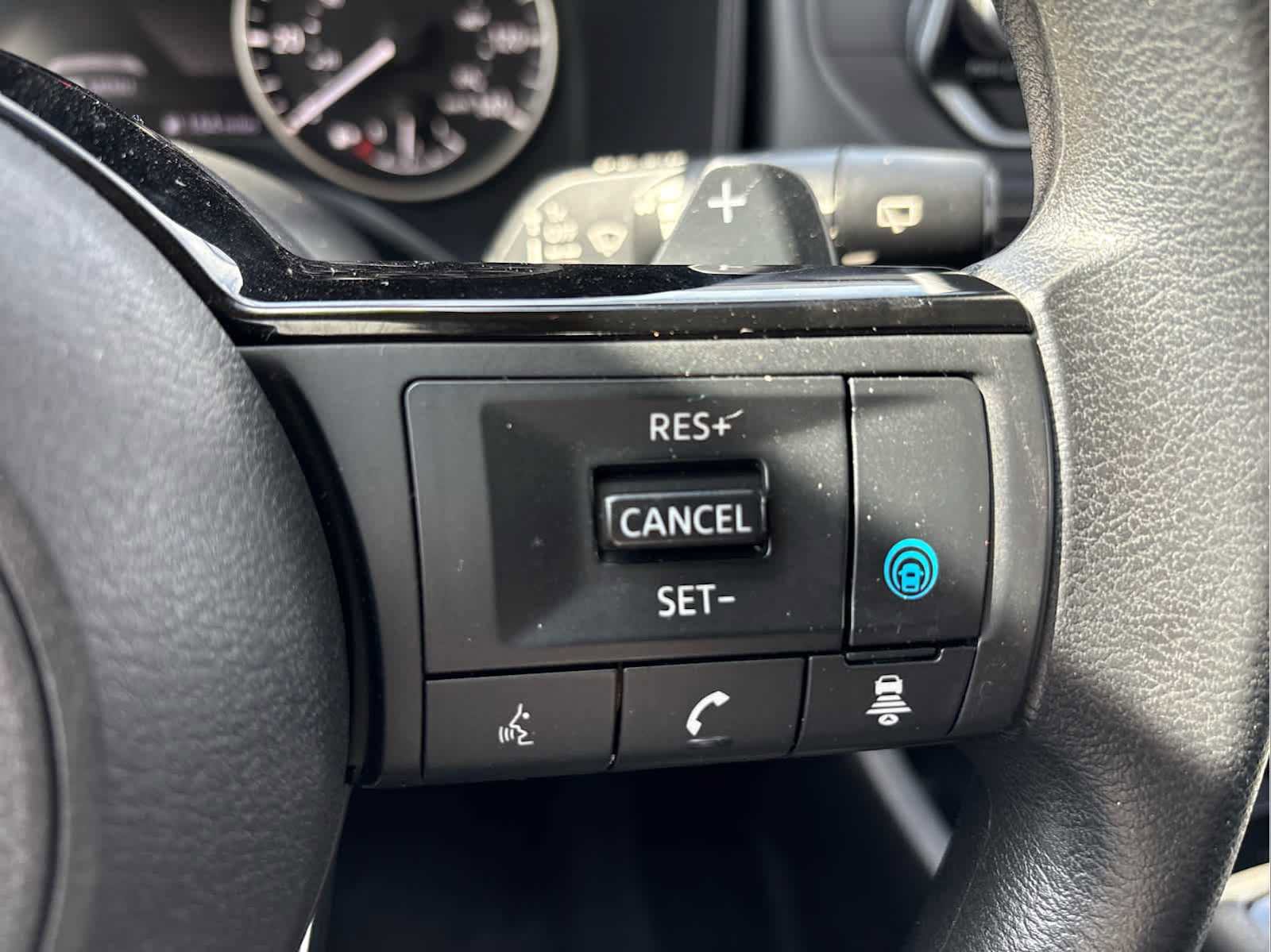 Used 2023 Nissan Rogue SV AWD/4WD image 26