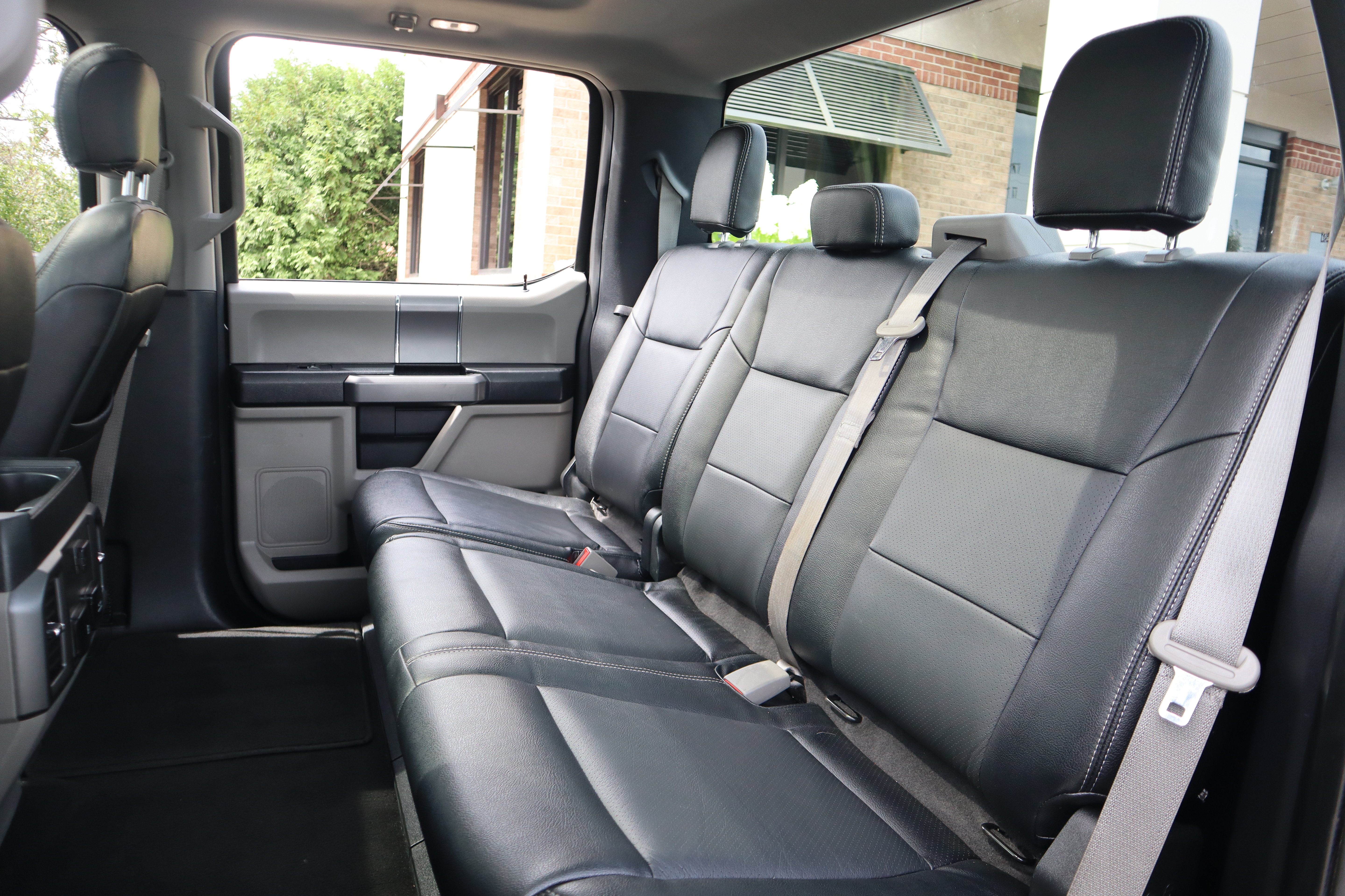 Used 2019 Ford F350 XLT w/ XLT Premium Package AWD/4WD image 30