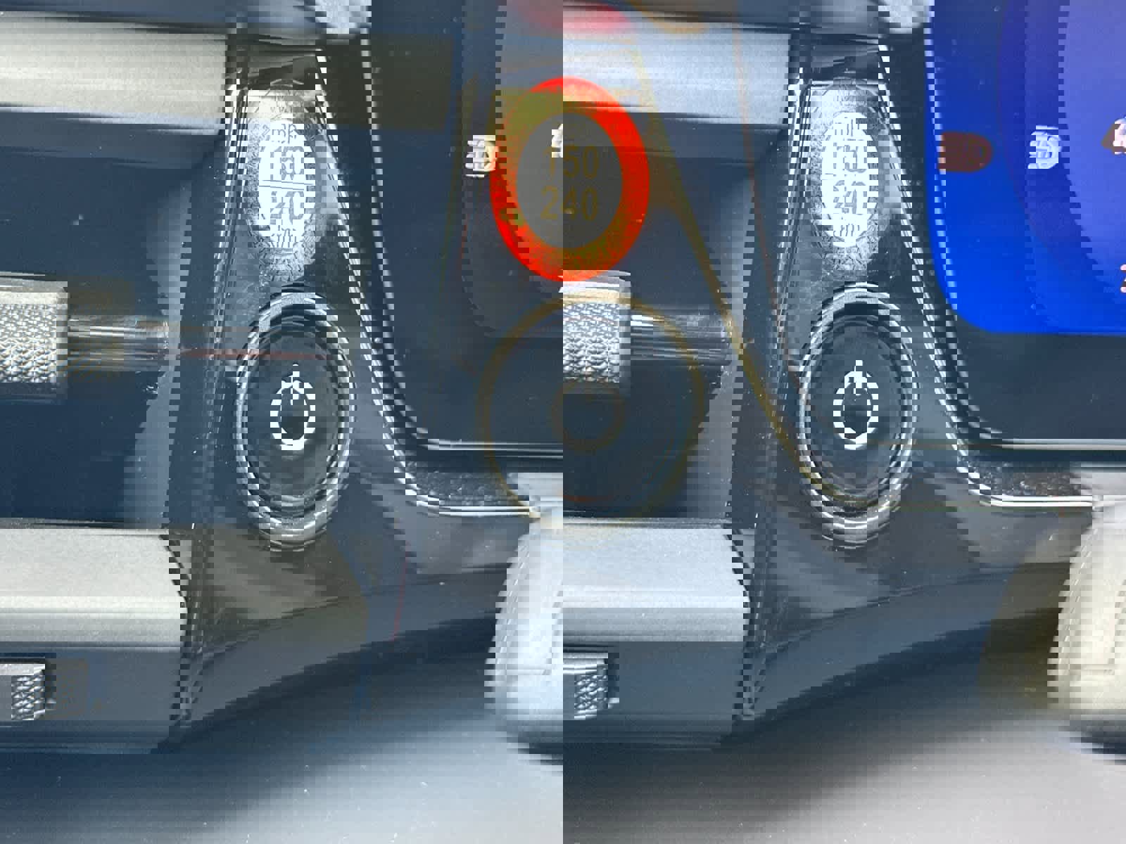 New 2025 Porsche Macan Turbo Electric image 26