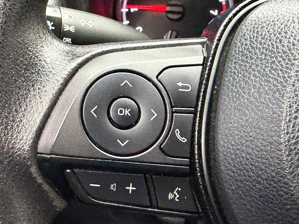 Used 2020 Toyota RAV4 LE FWD image 29