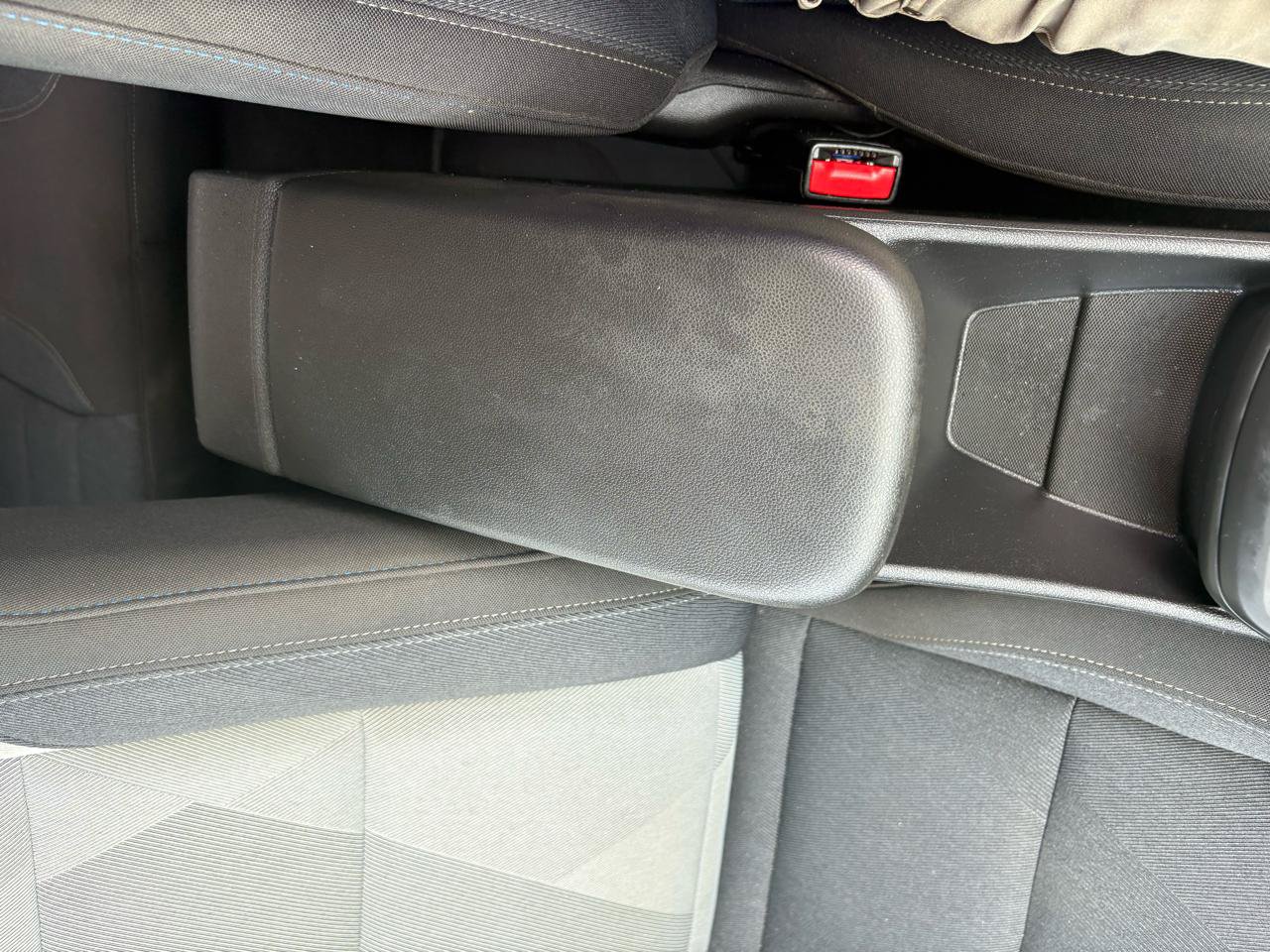 Used 2025 Chevrolet Trax LS w/ LS Convenience Package FWD image 29