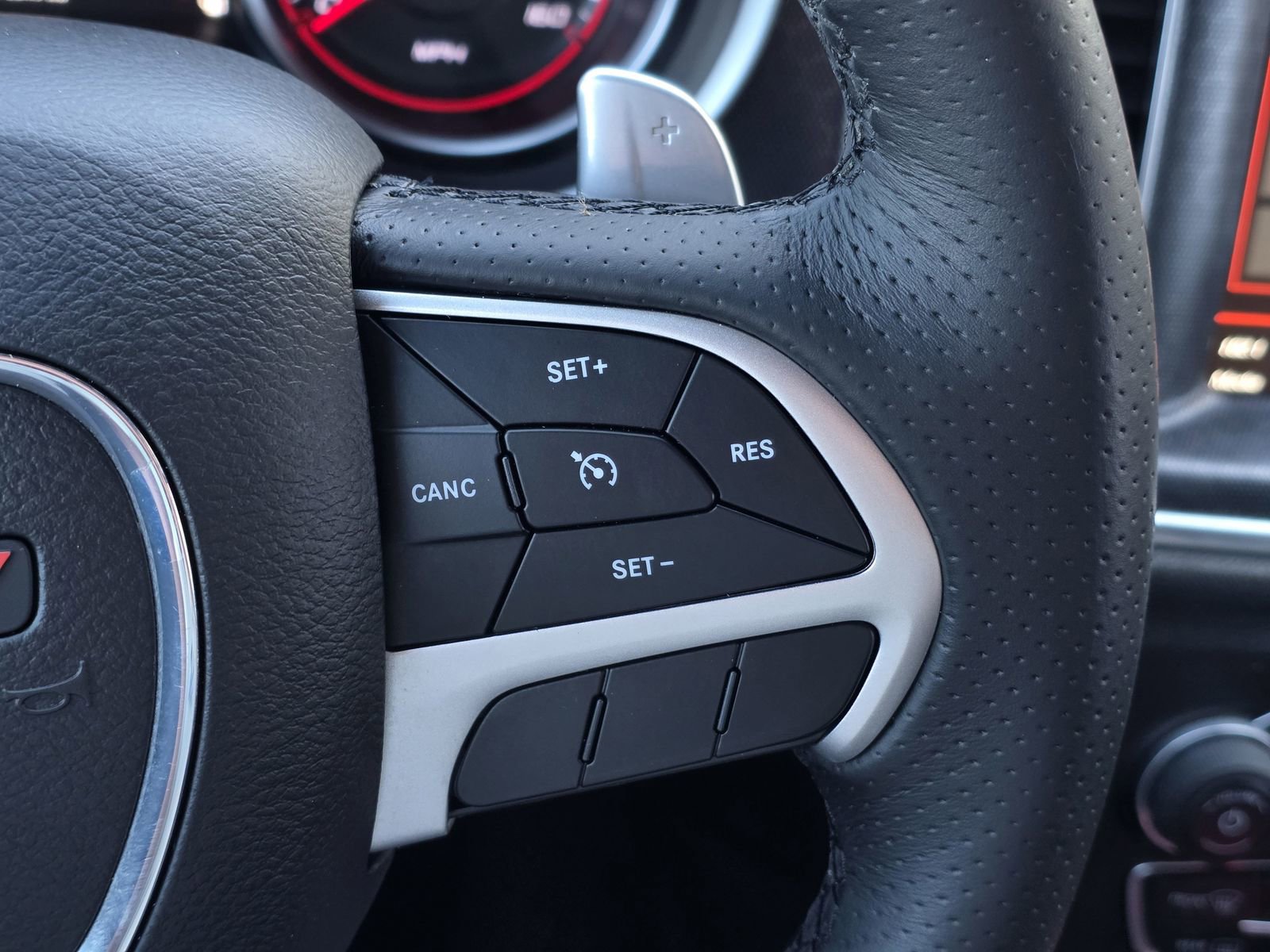 Used 2018 Dodge Charger R/T w/ Plus Group image 28