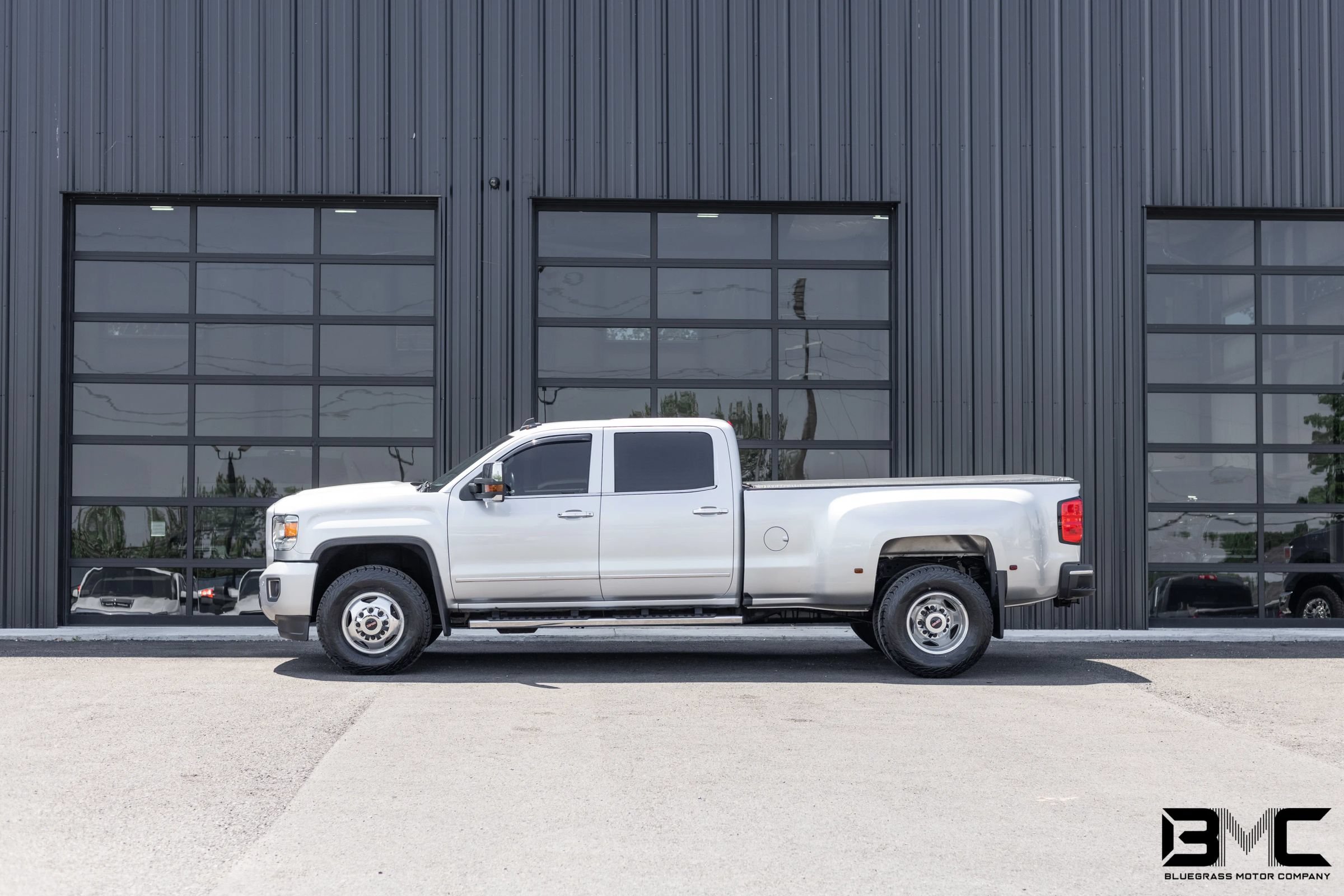 Used 2018 GMC Sierra 3500 SLT w/ Duramax Plus Package AWD/4WD image 1