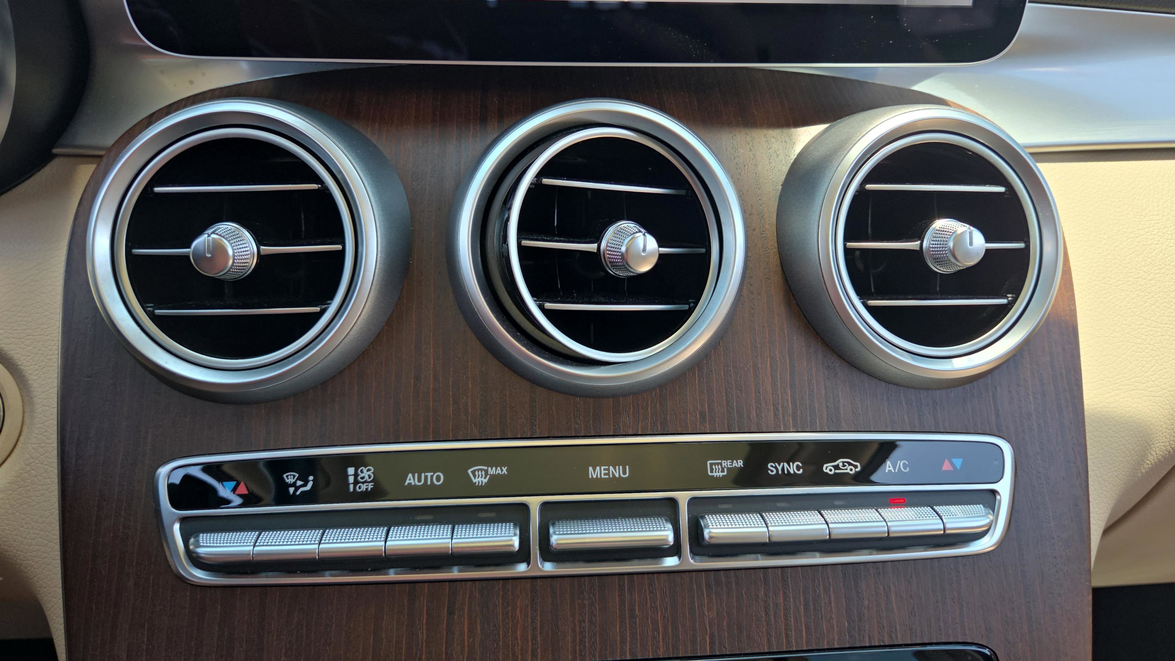 Used 2020 Mercedes-Benz GLC 300 4MATIC image 29