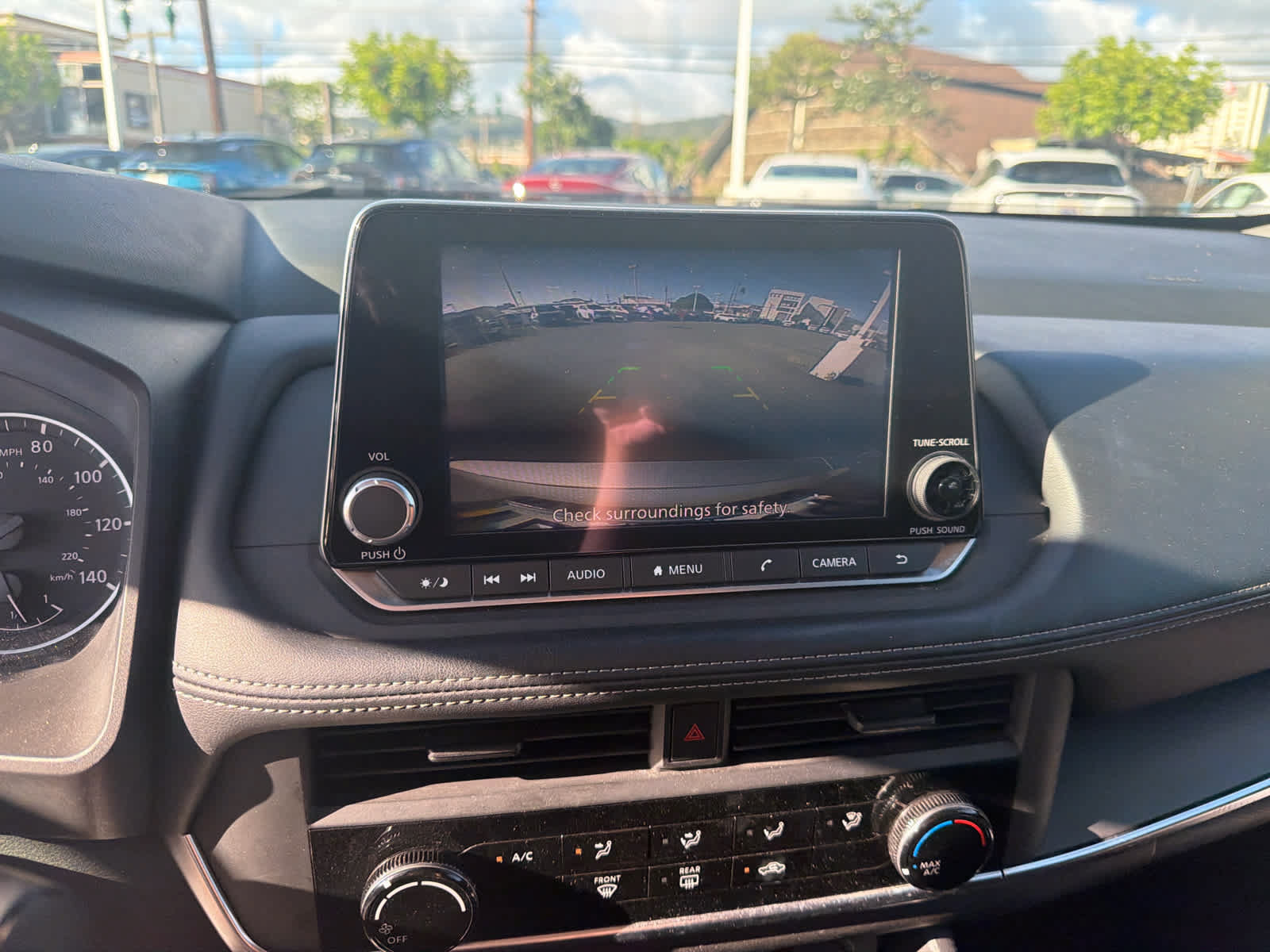 Used 2024 Nissan Rogue S FWD image 7