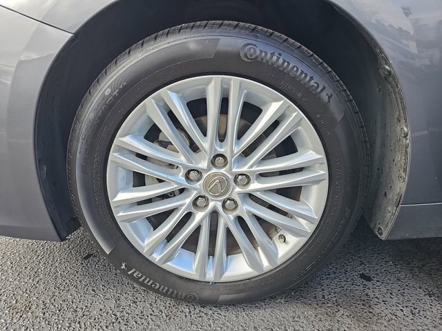 Used 2015 Lexus ES 350 w/ Luxury Package image 34