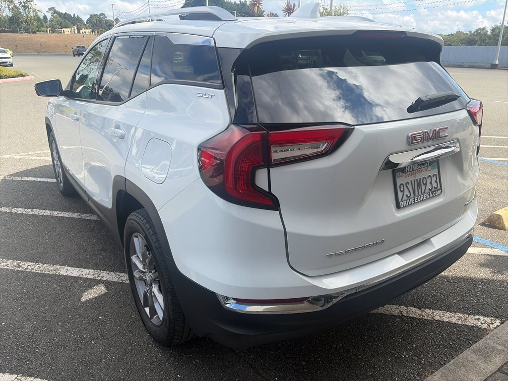 Used 2023 GMC Terrain SLT AWD/4WD image 15