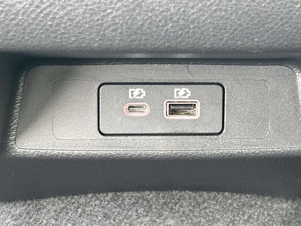 Used 2023 Nissan Altima 2.5 SV FWD image 12