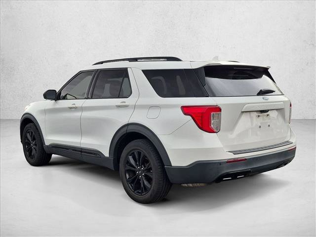 Used 2020 Ford Explorer XLT w/ Equipment Group 202A AWD/4WD image 7