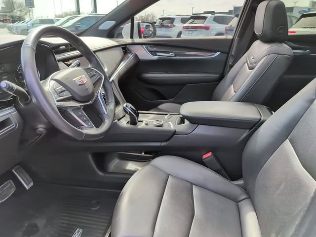 Used 2023 Cadillac XT5 Sportv w/ LPO, Floor Liner Package image 17