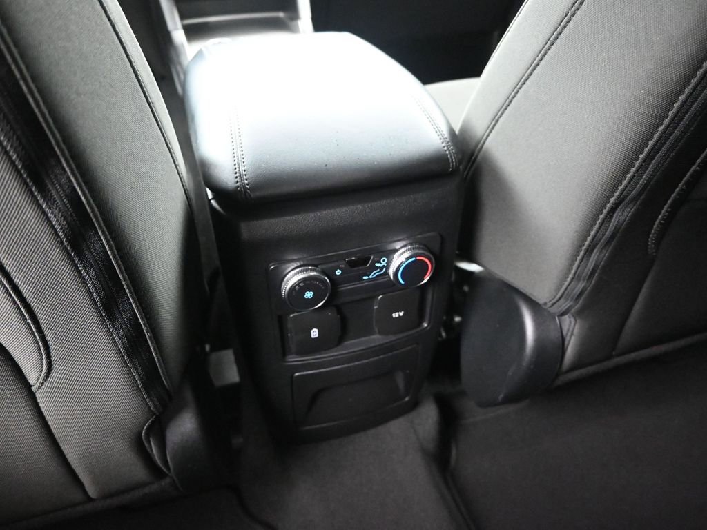 Used 2022 Ford Explorer XLT image 22