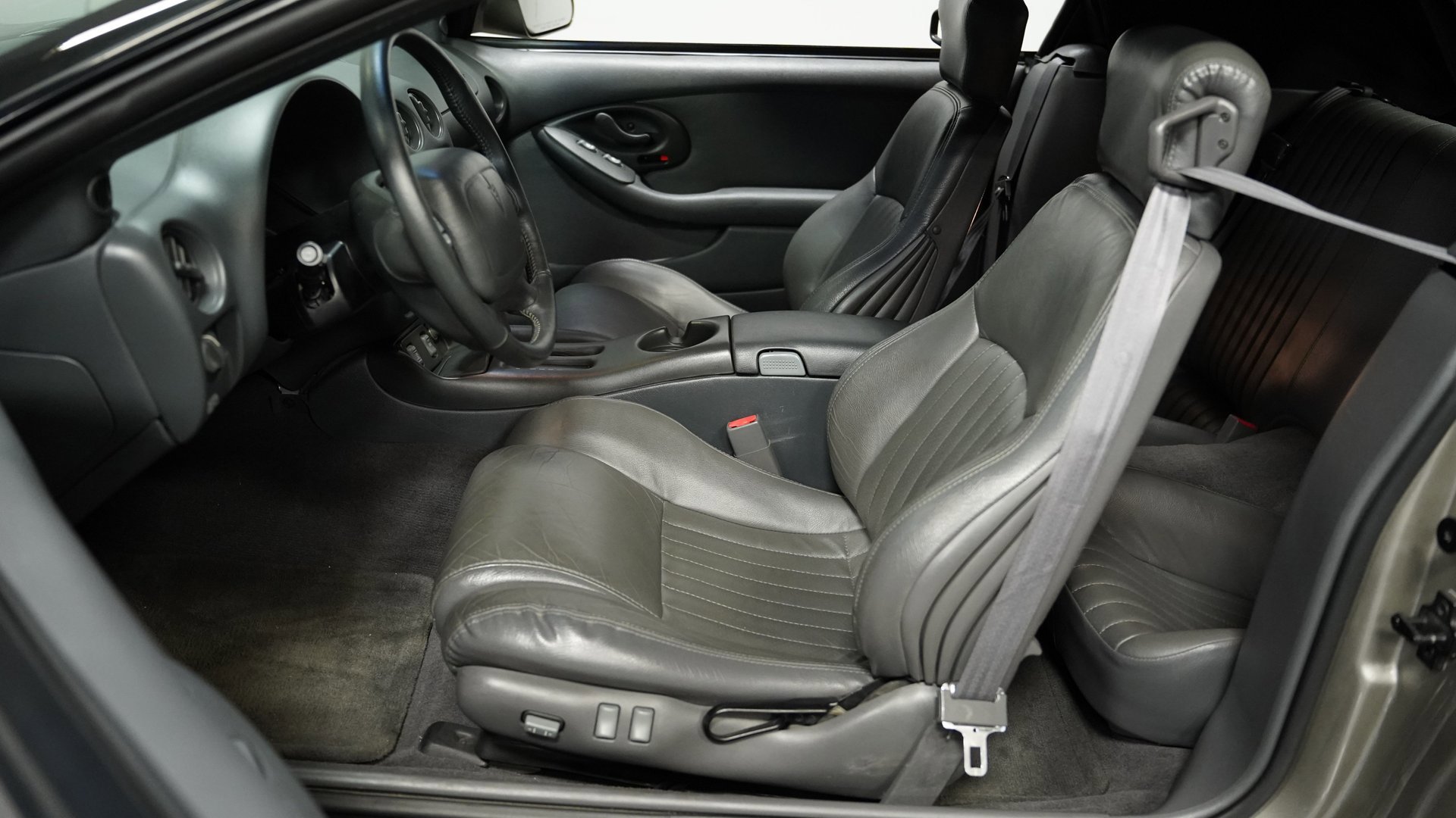 Used 1999 Pontiac Firebird Trans Am image 29