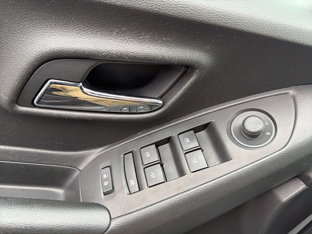 Used 2021 Chevrolet Trax LS image 25