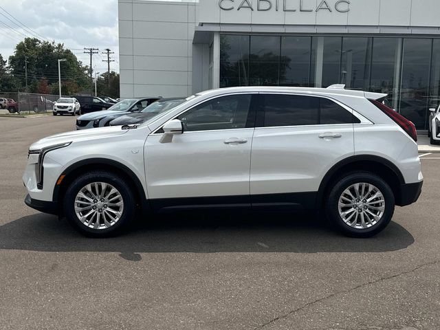 Certified 2024 Cadillac XT4 Luxury w/ Cold Weather Package AWD/4WD image 10