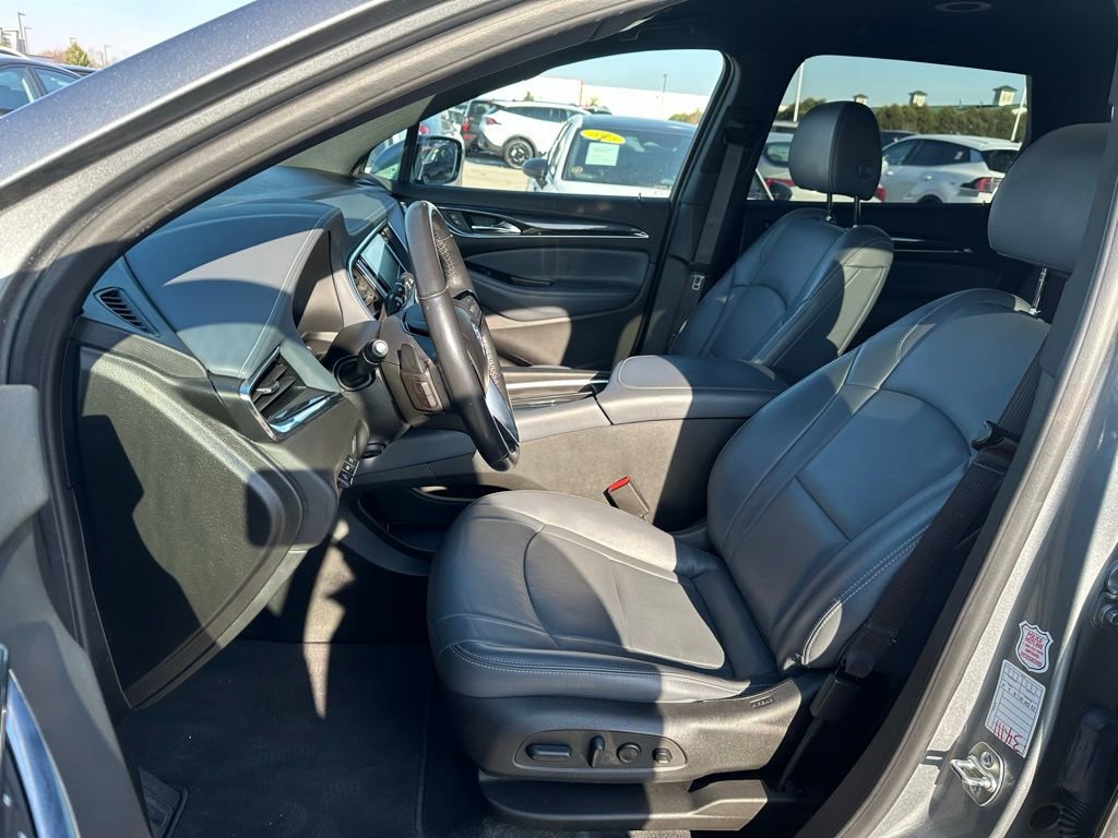 Used 2024 Buick Enclave Premium image 13