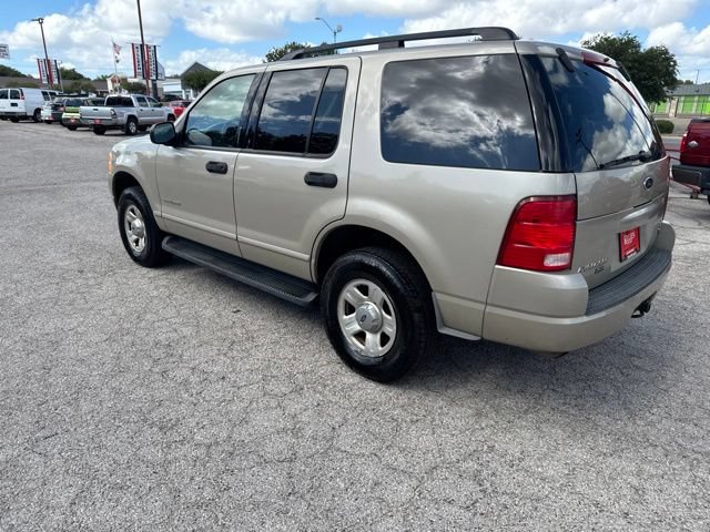 Used 2004 Ford Explorer XLT AWD/4WD image 14