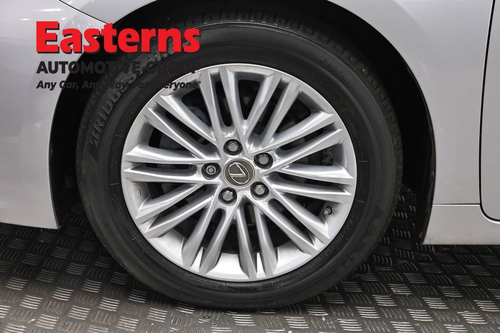 Used 2015 Lexus ES 350 w/ Luxury Package FWD image 34