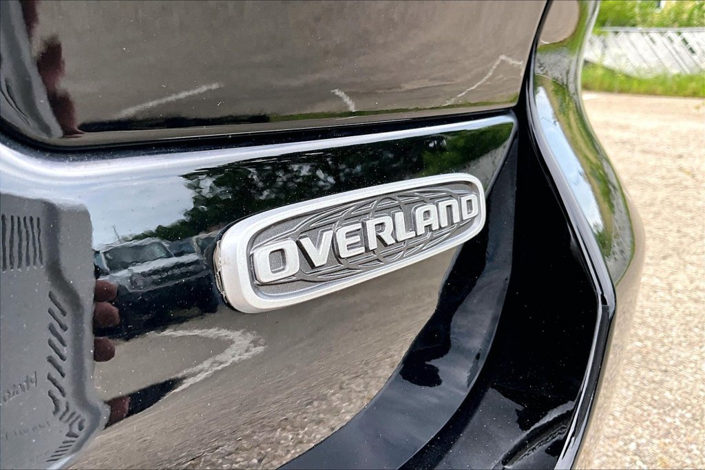 Used 2024 Jeep Grand Cherokee Overland w/ Adv Protech Group III AWD/4WD image 8