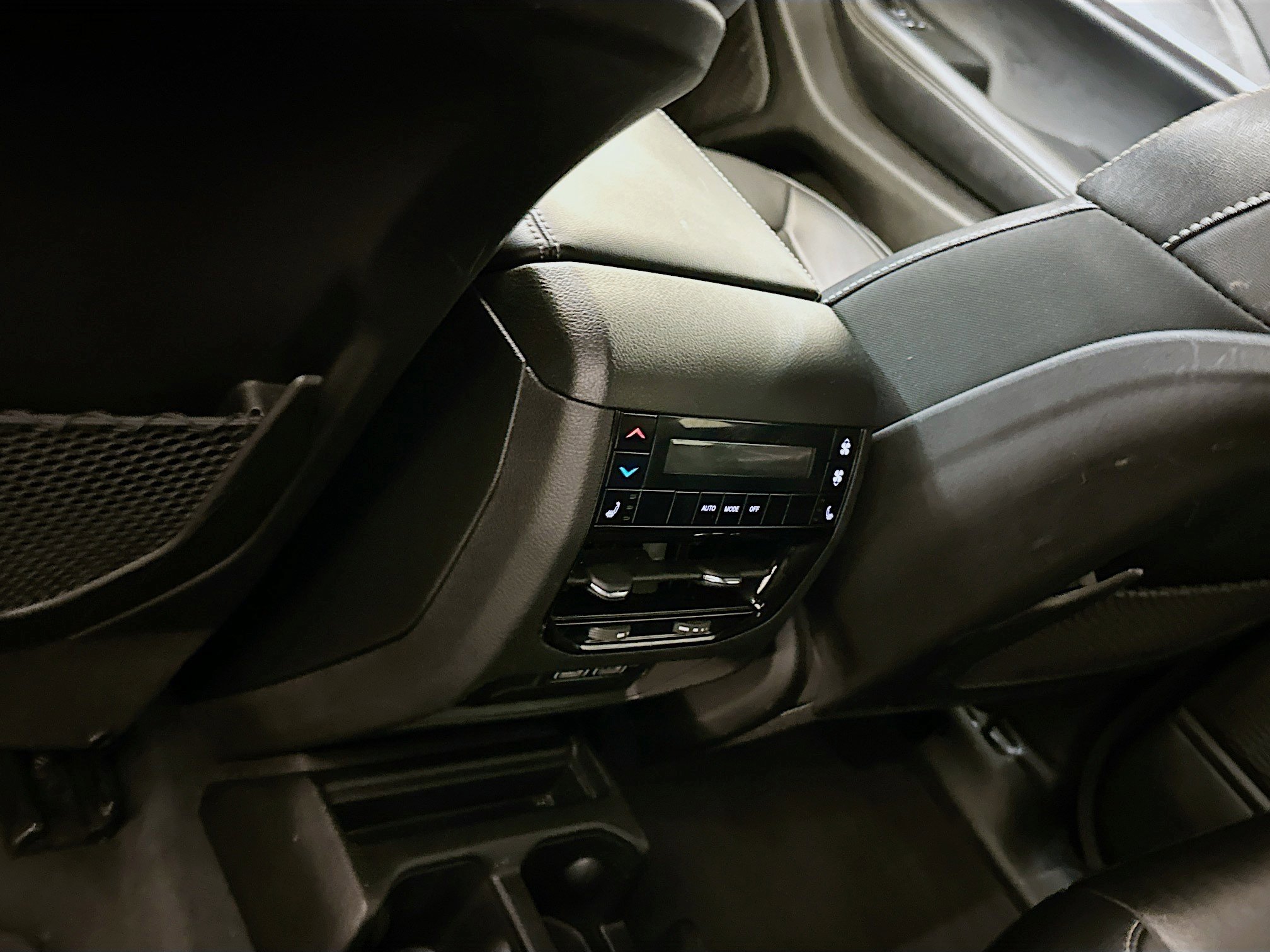 Used 2024 Jeep Grand Cherokee L Limited w/ Luxury Tech Group II image 29