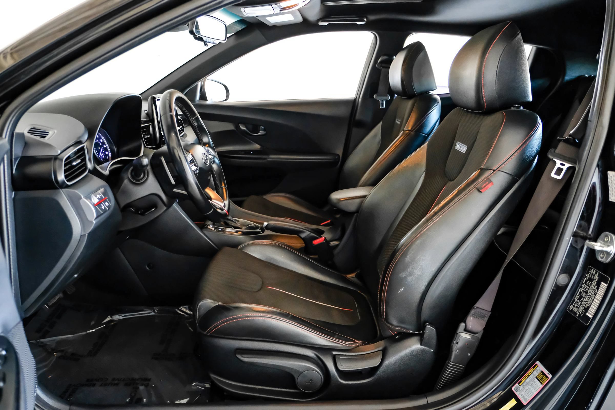Used 2019 Hyundai Veloster 2.0 Premium FWD image 3