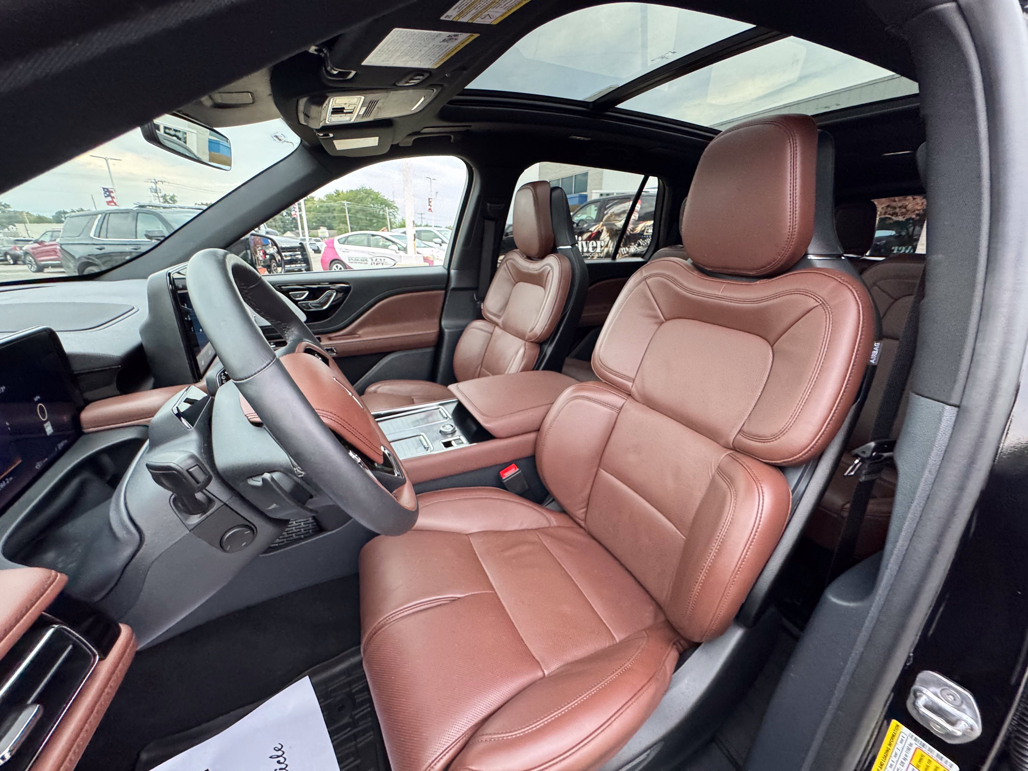 Used 2026 Lincoln Aviator Reserve AWD/4WD image 27