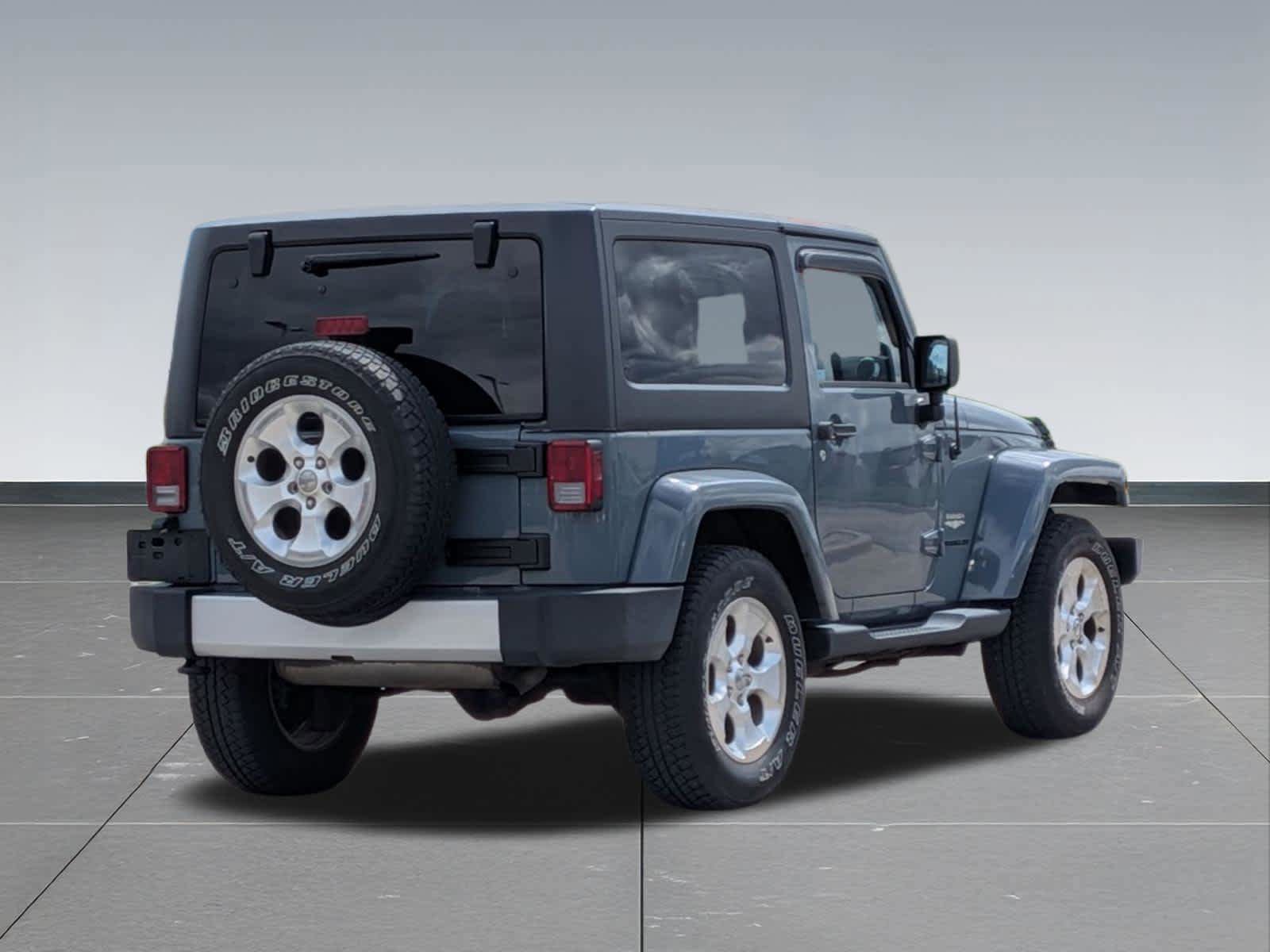 Used 2014 Jeep Wrangler Sahara w/ Dual Top Group AWD/4WD image 9