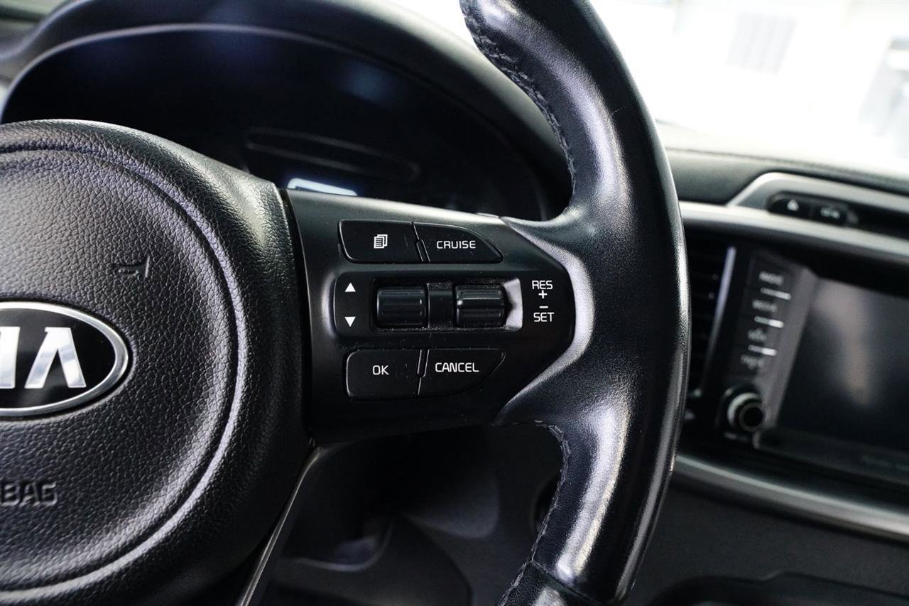 Used 2017 Kia Sorento EX image 17
