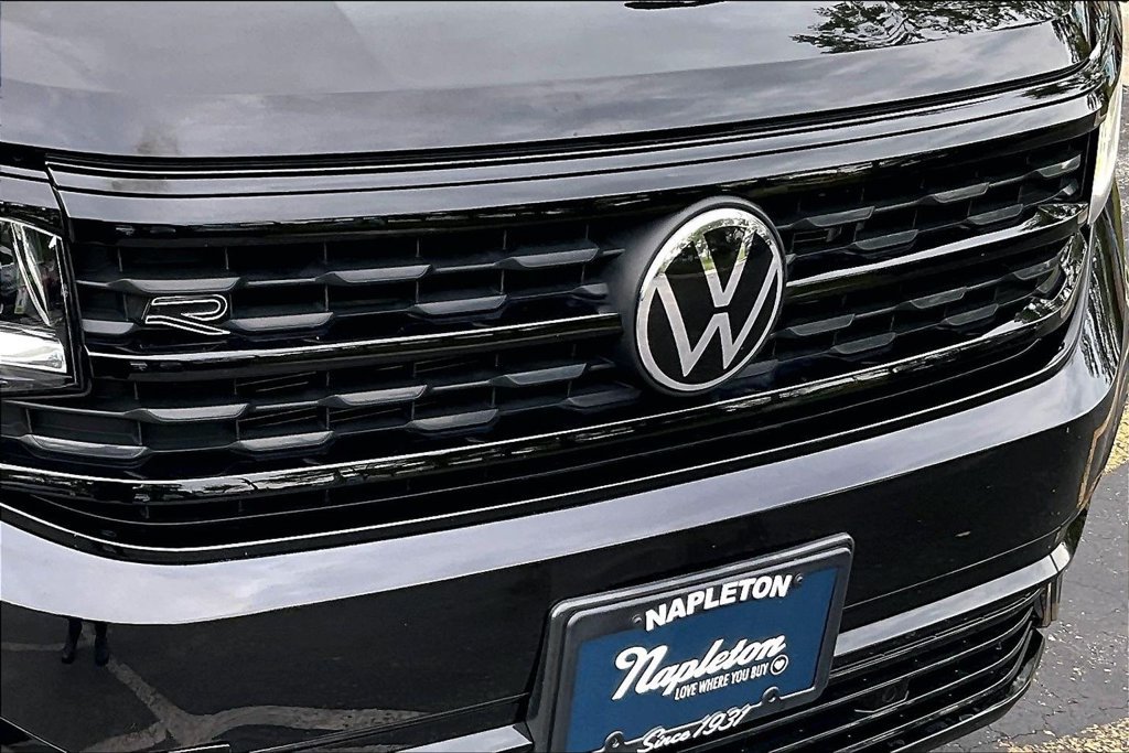 Used 2023 Volkswagen Atlas SEL R-Line AWD/4WD image 36
