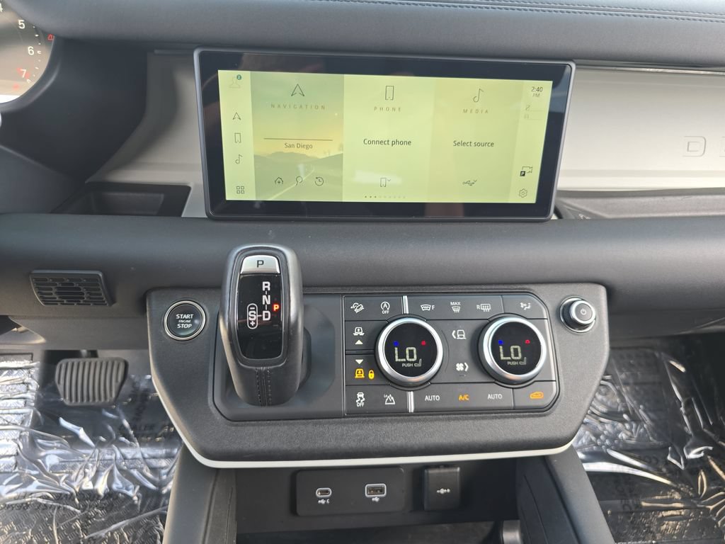 Certified 2024 Land Rover Defender 110 S AWD/4WD image 21