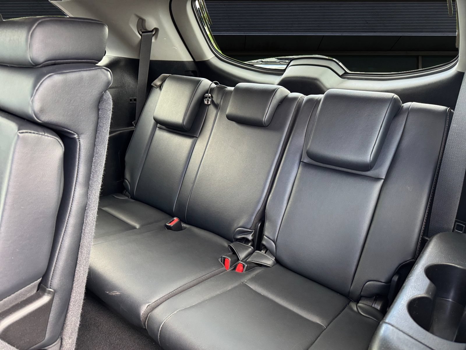 Used 2019 Toyota Highlander XLE AWD/4WD image 17