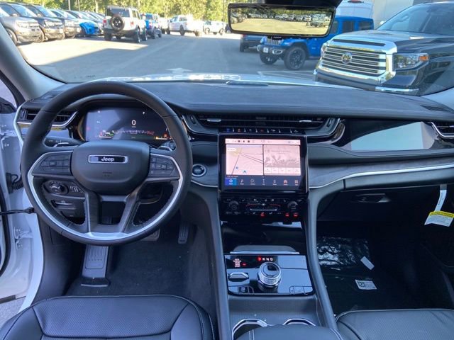Used 2023 Jeep Grand Cherokee 30th Anniversary image 15