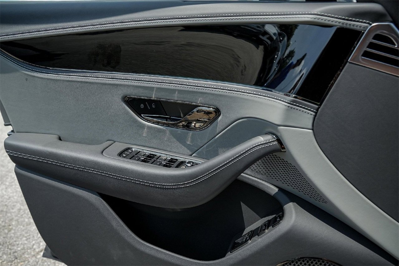 New 2025 Bentley Flying Spur Plug-In Hybrid image 31