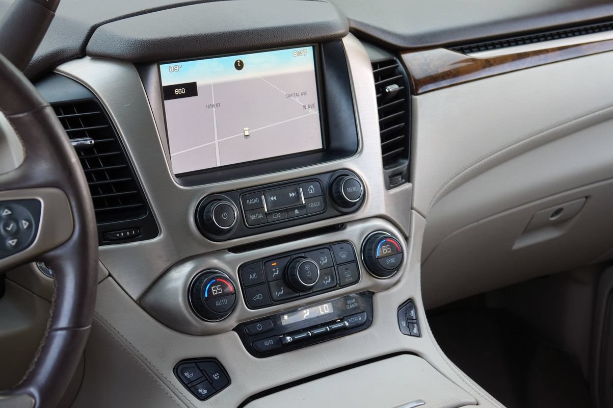 Used 2015 GMC Yukon Denali w/ Open Road Package AWD/4WD image 10