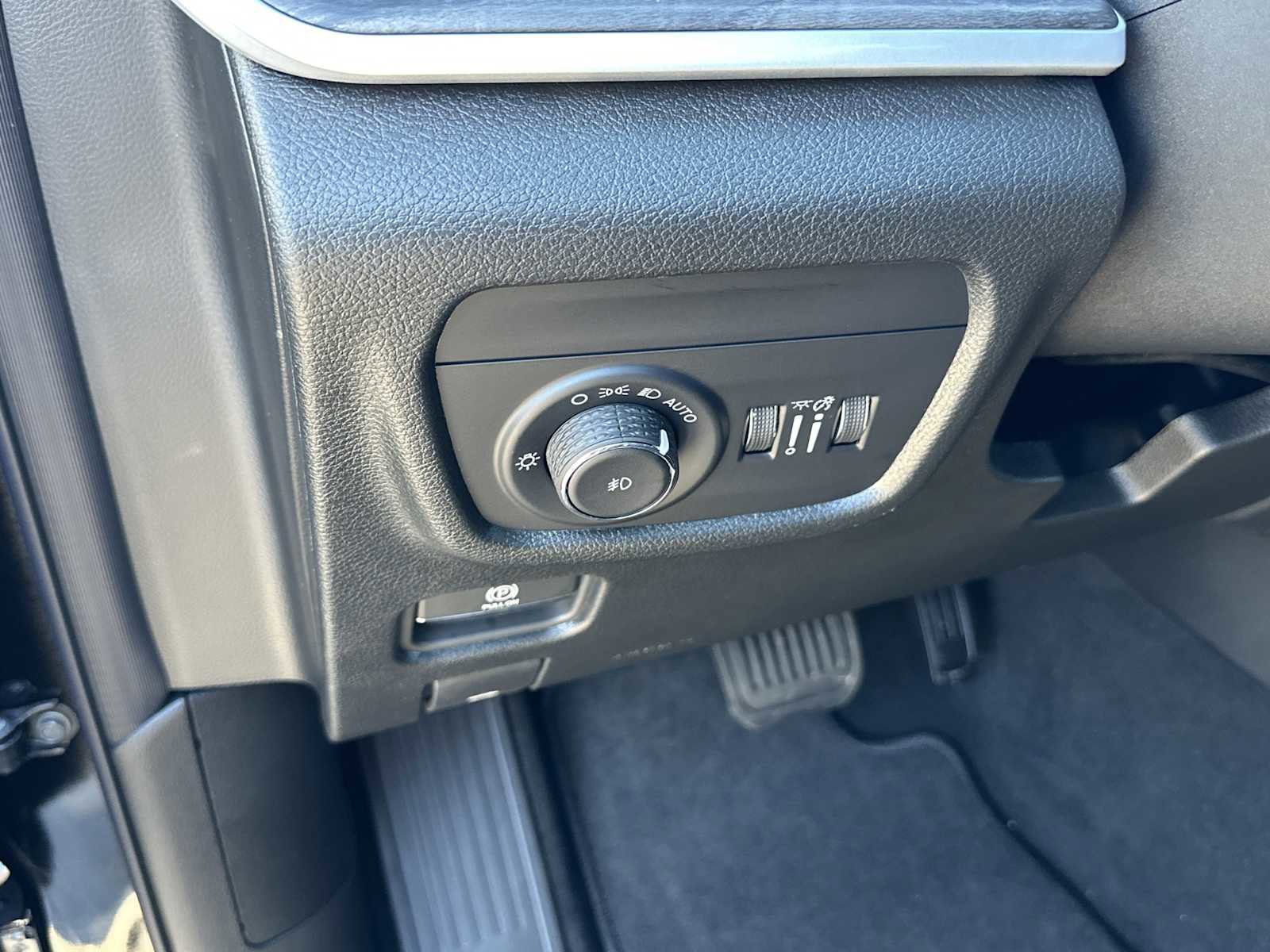 New 2025 Jeep Grand Cherokee L Limited image 31