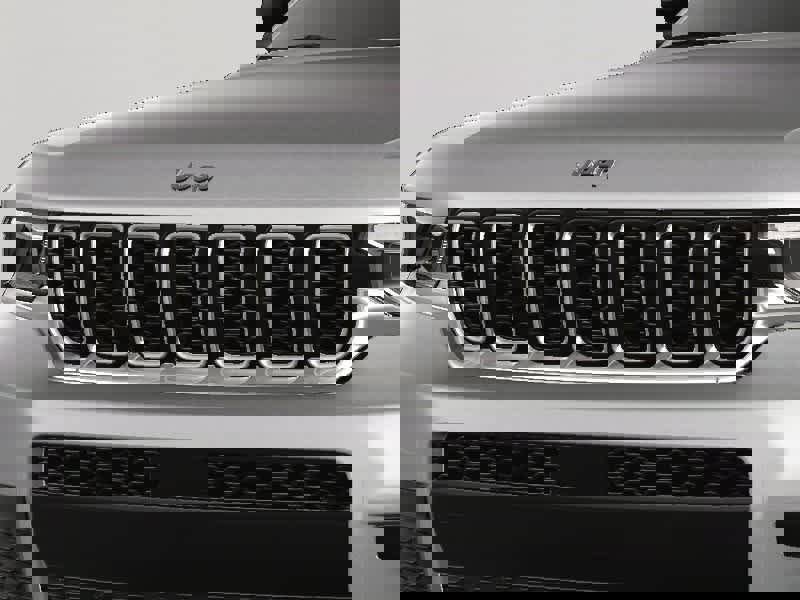 New 2025 Jeep Grand Cherokee L Laredo w/ Luxury Tech Group I image 10