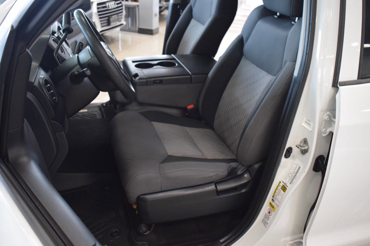 Used 2016 Toyota Tundra SR w/ Tow Package image 43