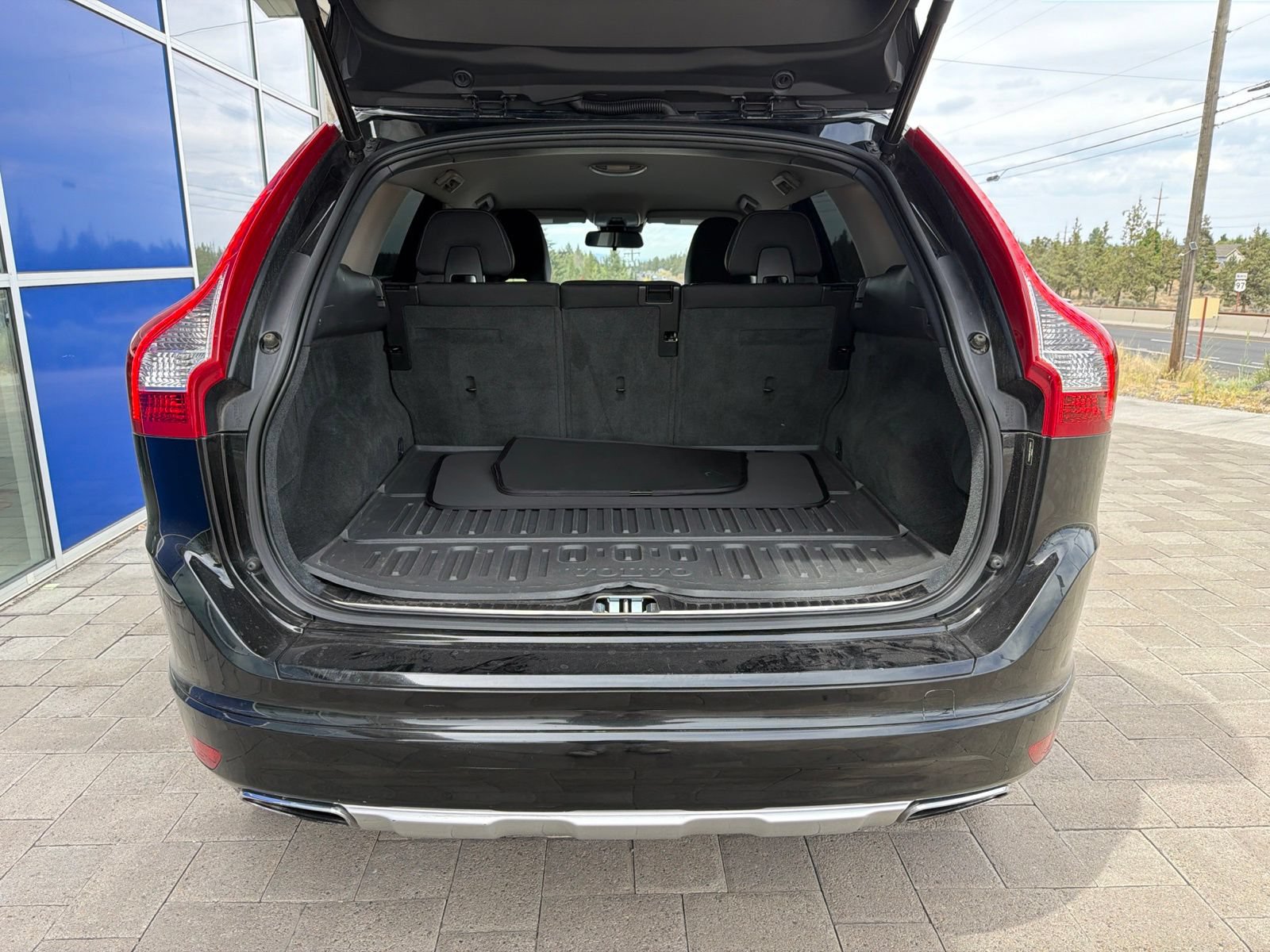 Used 2015 Volvo XC60 T5 FWD image 9