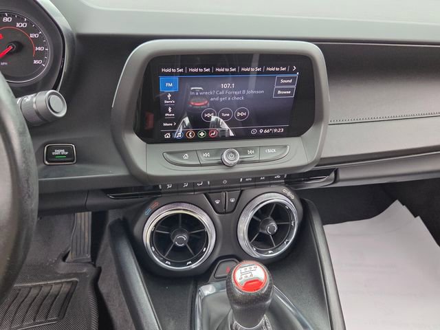 Used 2020 Chevrolet Camaro LT w/ Technology Package image 18