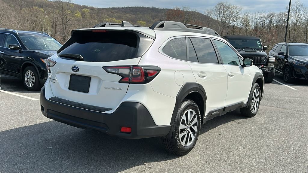 Certified 2025 Subaru Outback Premium image 4