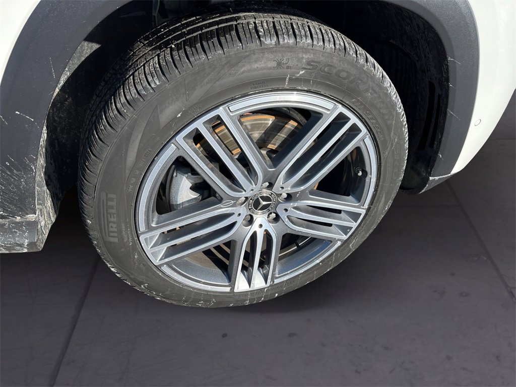 Certified 2025 Mercedes-Benz GLS 450 4MATIC image 14