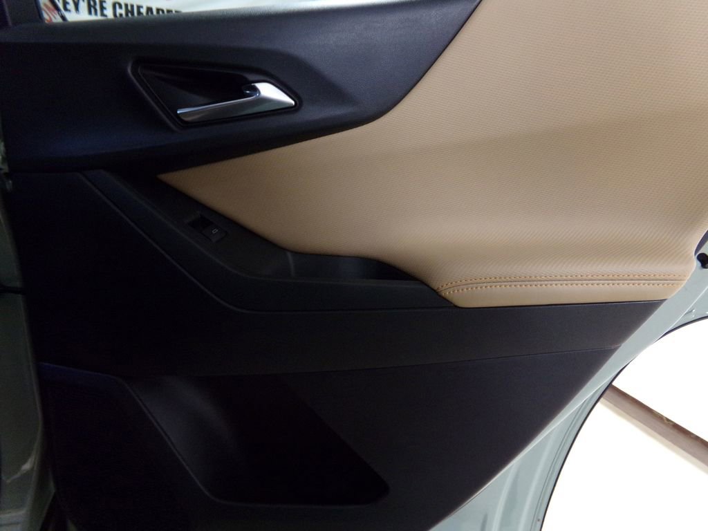 New 2026 Chevrolet Equinox ACTIV w/ Convenience Package III image 9