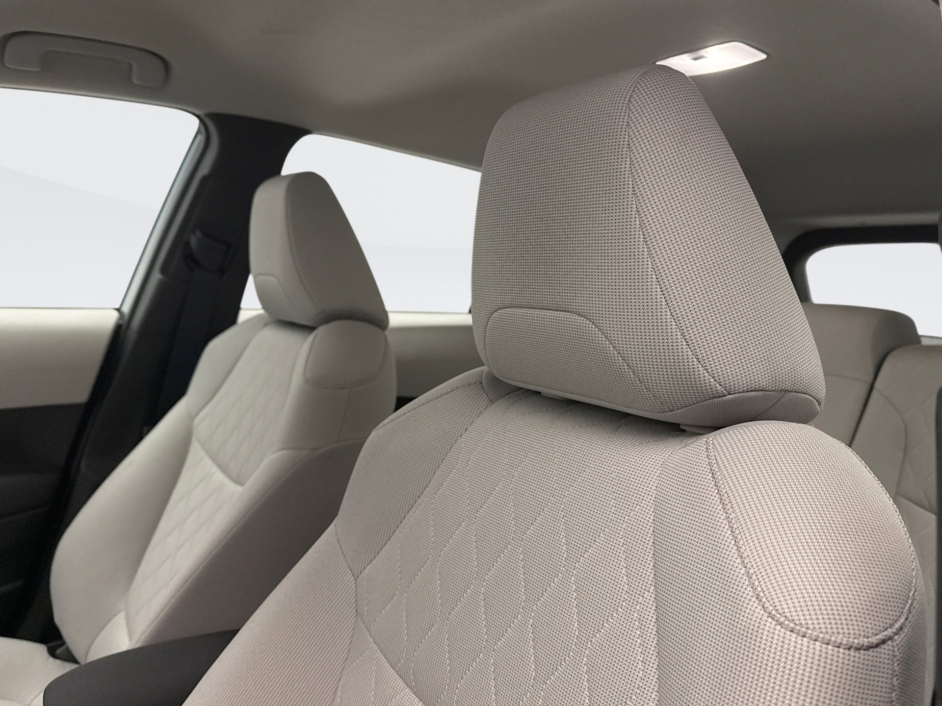 Used 2023 Toyota Corolla Cross L image 8