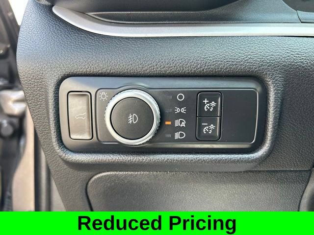 Used 2021 Ford Explorer XLT w/ Equipment Group 202A AWD/4WD image 19