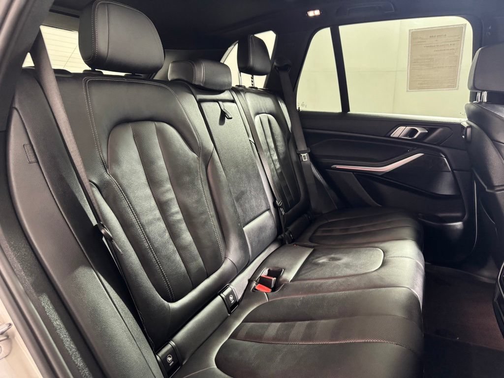 Used 2022 BMW X5 xDrive40i w/ Luxury Seating Package AWD/4WD image 10