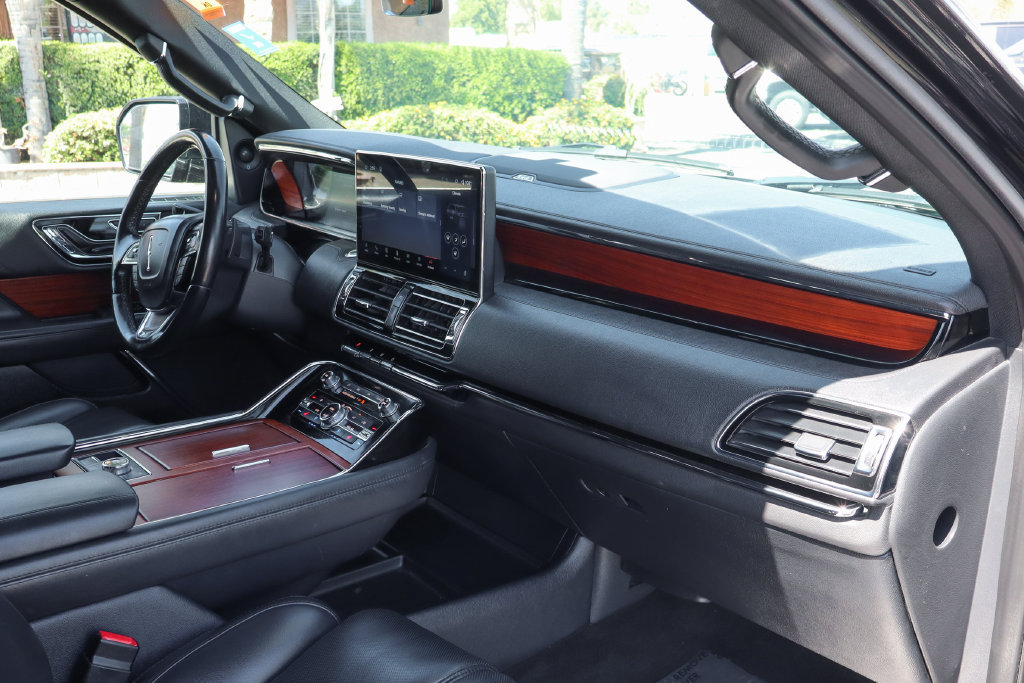 Used 2022 Lincoln Navigator L 4WD image 54