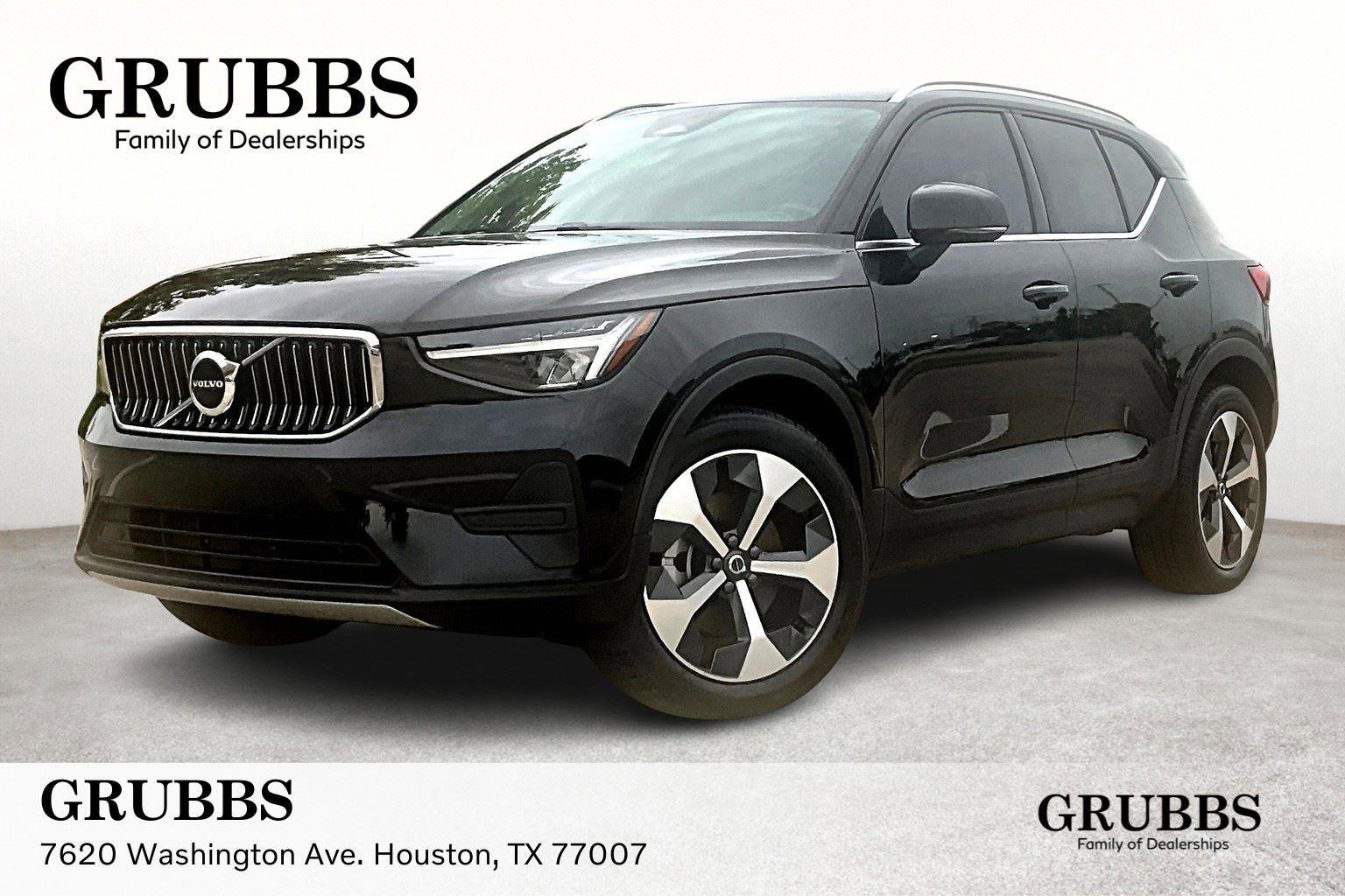 New 2025 Volvo XC40 B5 Core w/ Protection Package Premier