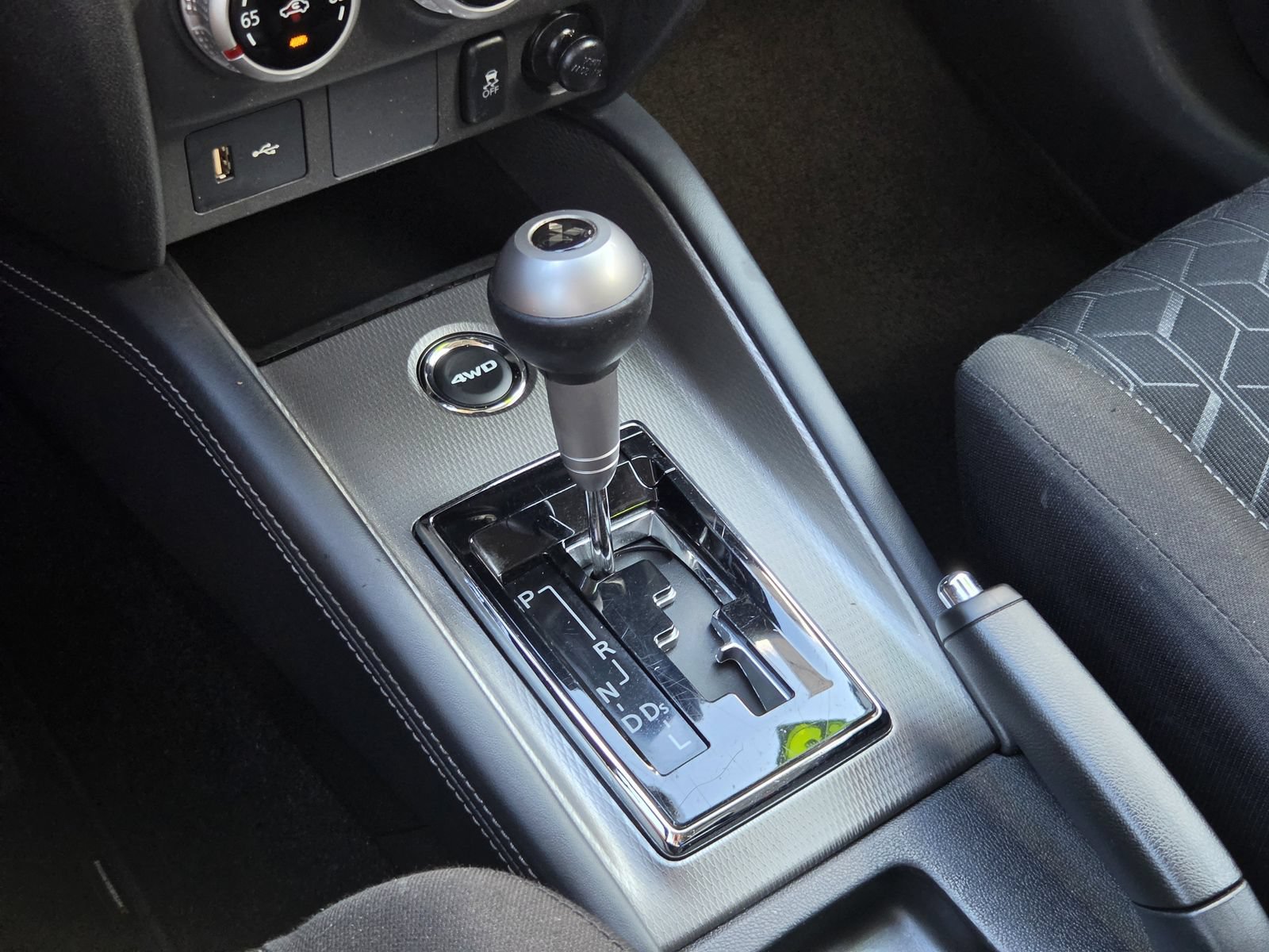 Used 2023 Mitsubishi Outlander Sport SE AWD/4WD image 19