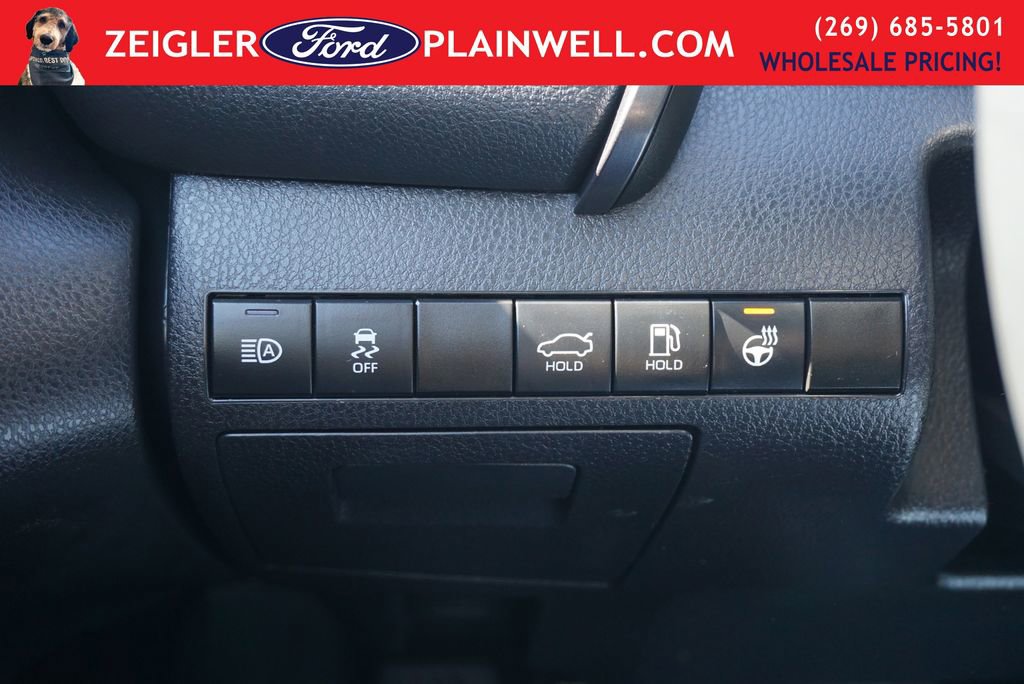Used 2024 Toyota Camry SE image 27