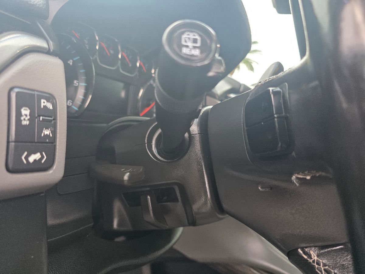 Used 2020 Chevrolet Suburban LT image 31